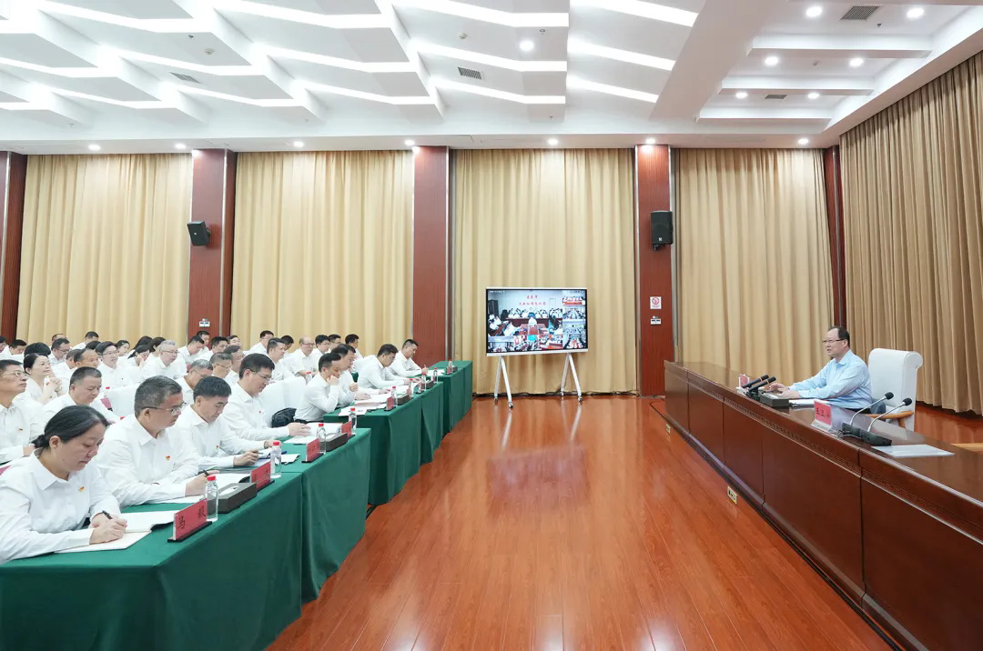 毛伟明在51暗网
讲授树立和践行正确政绩观学习教育专题党课